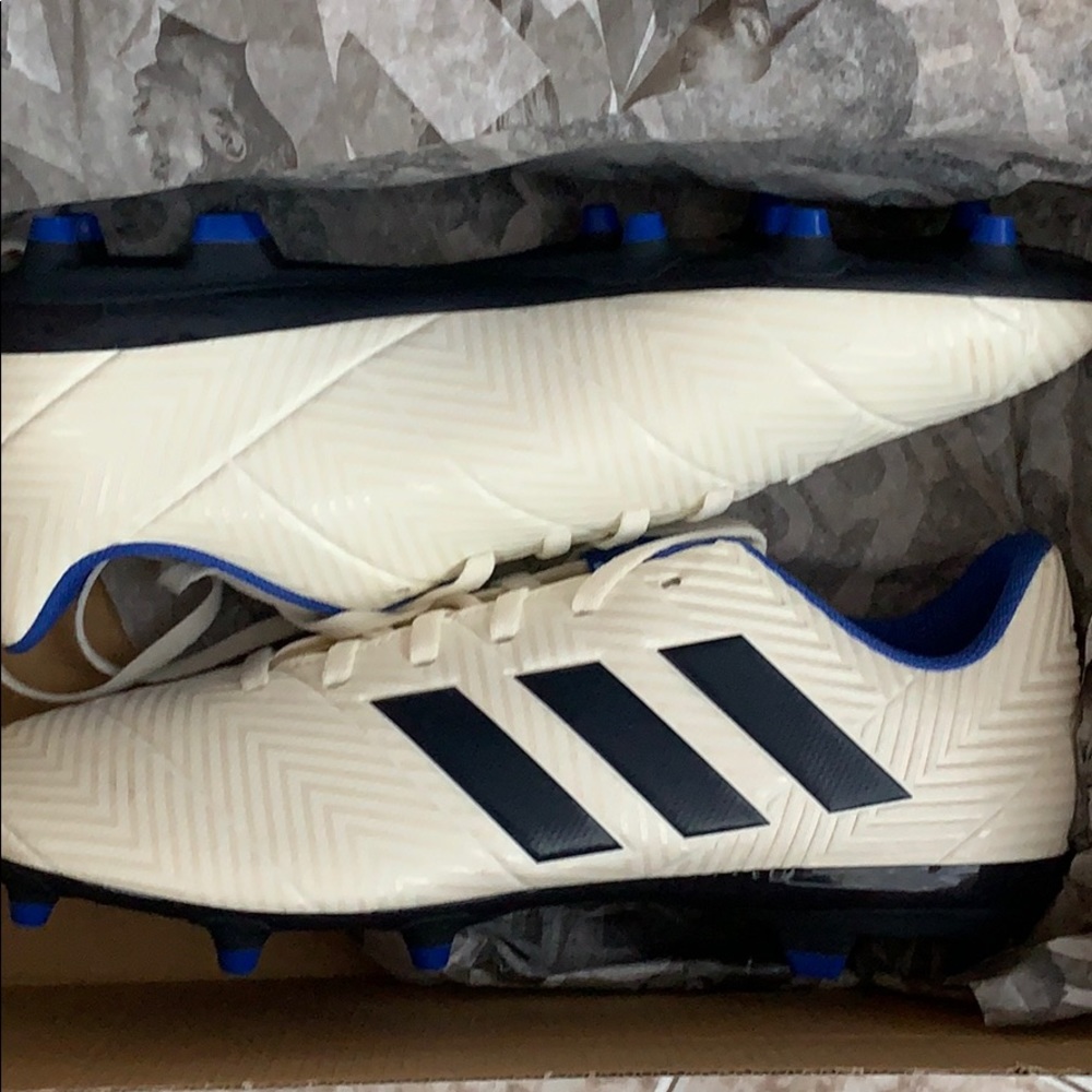Women’s soccer cleats